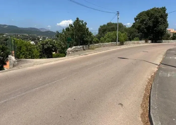 Дом отдыха Maison De Charme A Avec Terrasse Et Jardin Аяччо