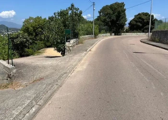 Maison De Charme A Avec Terrasse Et Jardin Дом отдыха *